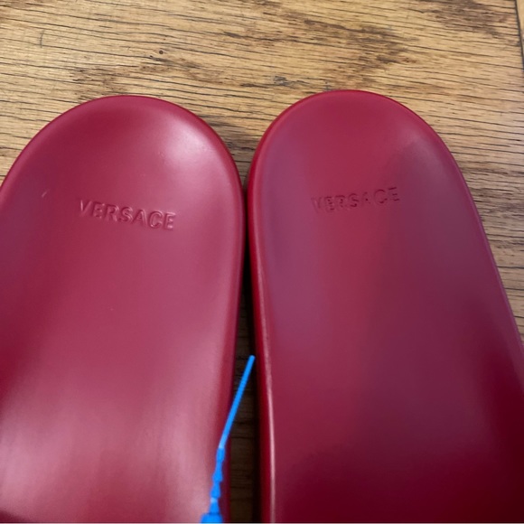 Versace Rubber Pool Slides Men’s - Picture 13 of 15